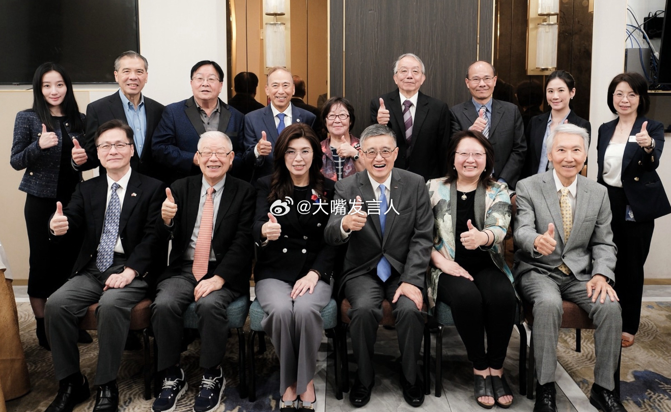 北美，当地时间3日，加州矽谷中心，圣塔克拉拉，拜会李洲晓议长与莉莎吉尔摩市长看着