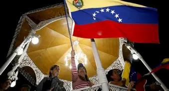 美国不敢攻打委内瑞拉，纯粹是虚张声势。如果敢开火，那有可能掉入人民战争的汪洋大海