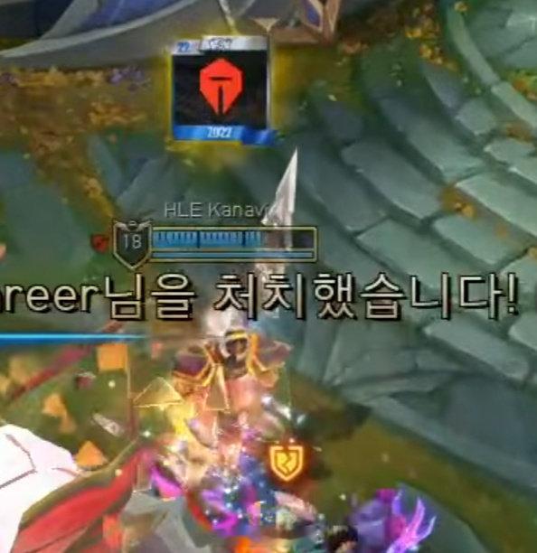 Kanavi亮JDG和TES队标不忘中国老东家？Kanavi在首局比赛结束前接连