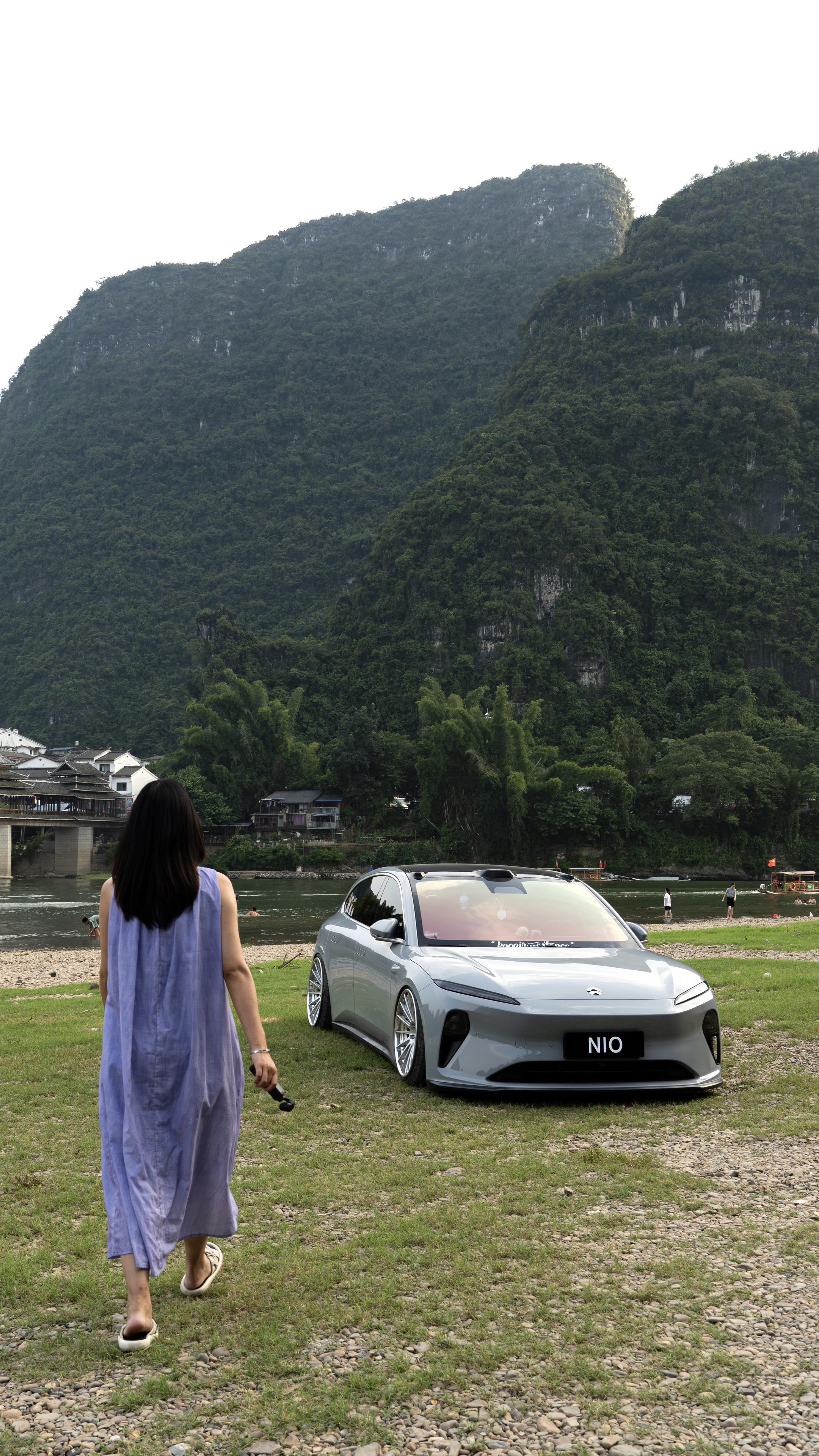 答案在路上，自由在风里。