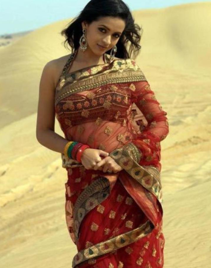 2012年，19岁的印度女孩莫迪娜，听说中国男人不打老婆、女人能挣钱，连夜收拾行