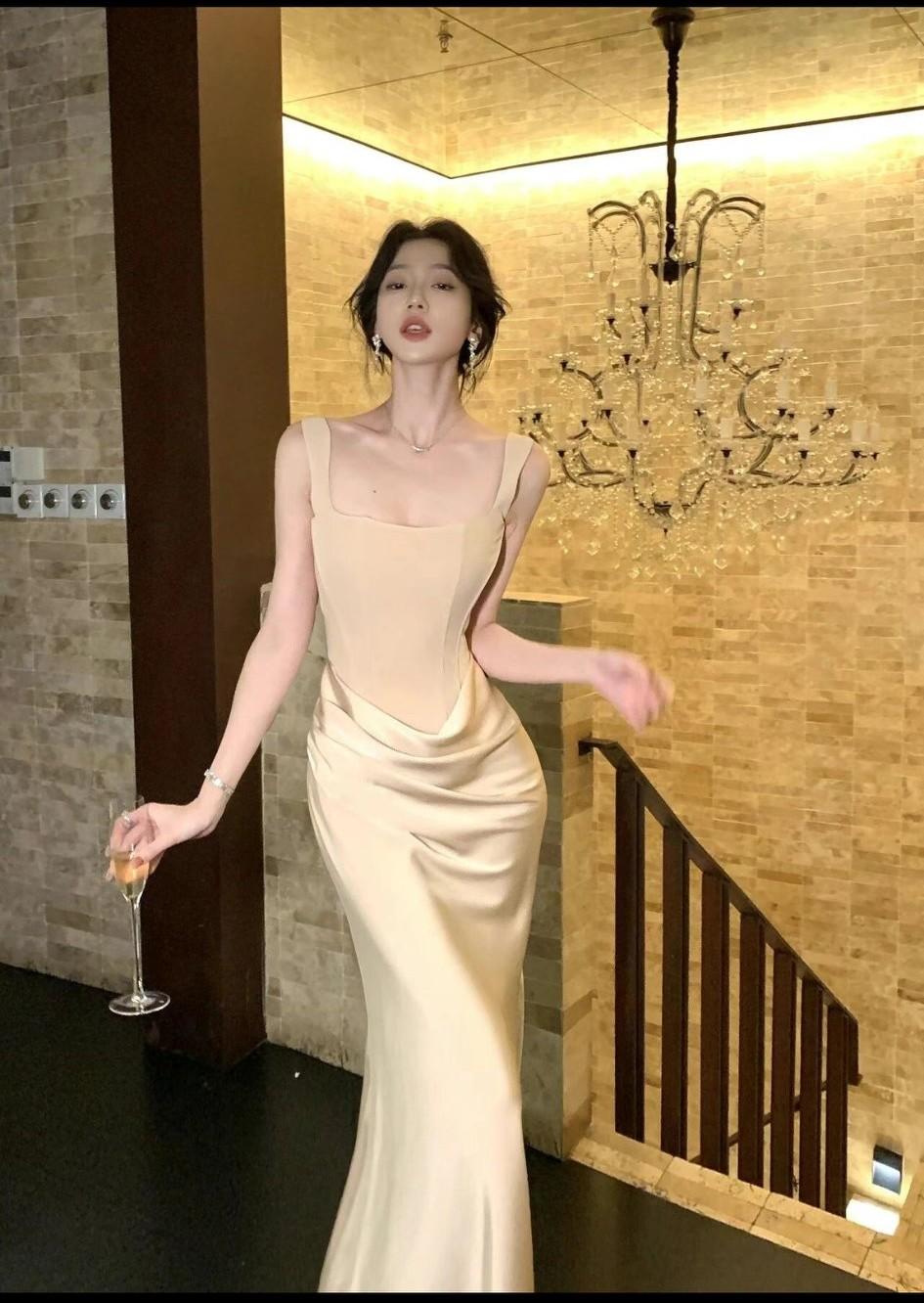 金樽美酒美人醉，月色如水映芳姿。晒图笔记大赛 摄影，怎样拍出女人的内在美