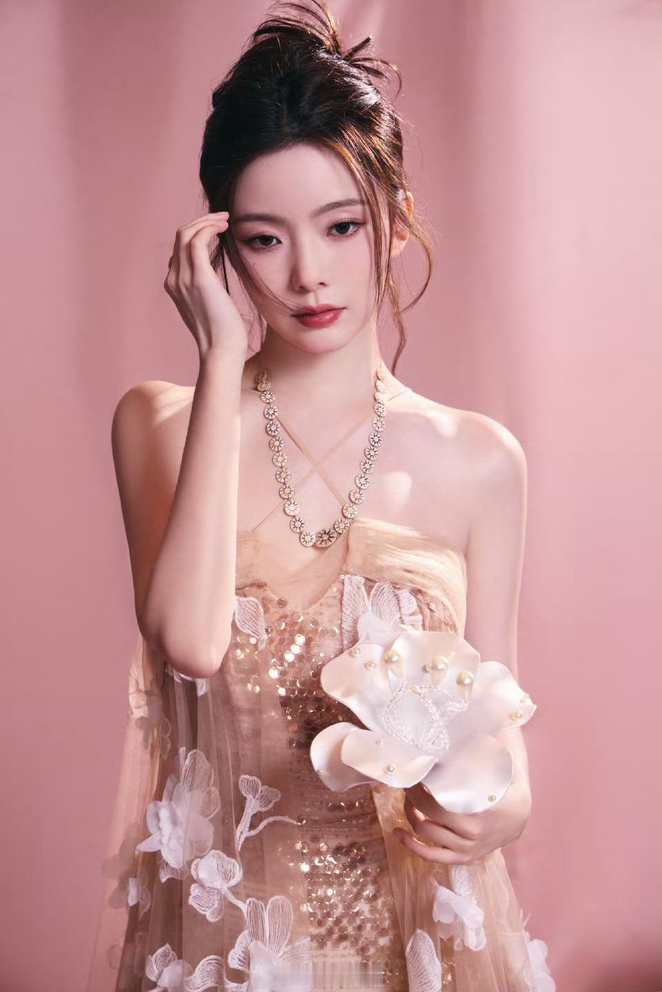 啊啊啊啊陈卓璇妈妈，我也可以给很多[爱你][舔屏][舔屏][舔屏][色][色][