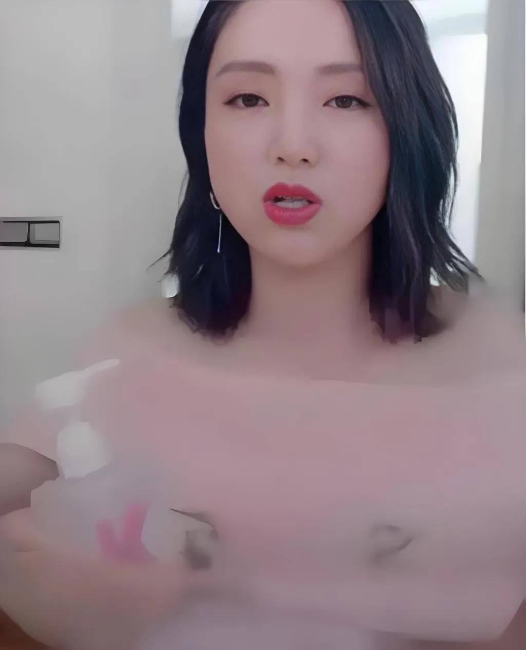 经历过与高云翔可怕婚姻的董璇，仍选择二婚，源于她对爱的勇气与对生活的乐观。她并未