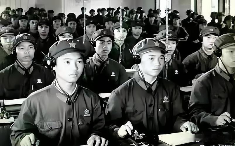 1978年，西北农场有个"老特务"要被处理，材料送到省里时，正巧被刚复职的老首长