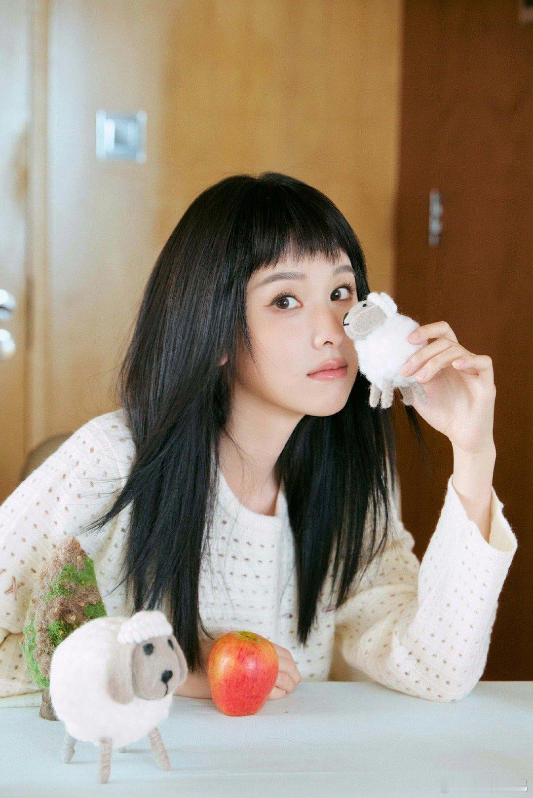 好漂亮啊好漂亮啊好漂亮啊 陈都灵 ​​​