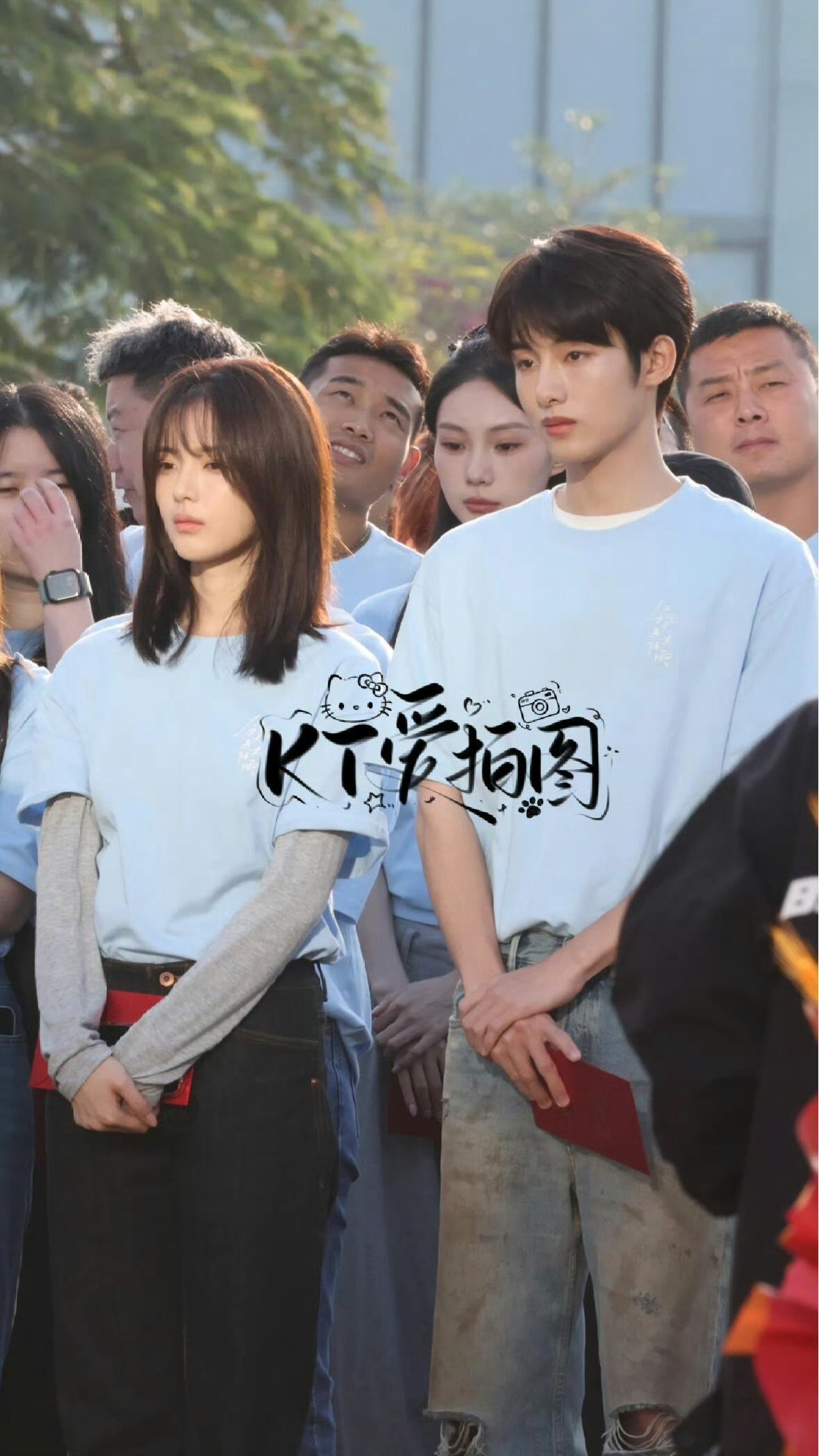 杨超越董思成新剧开机同框杨超越董思成新剧开机照 杨超越董思成新剧开机同框杨超越