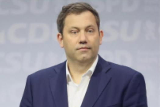 出头鸟来了！
德国副总理突然宣布：
1月19日，德国副总理兼财政部长拉尔斯·克林