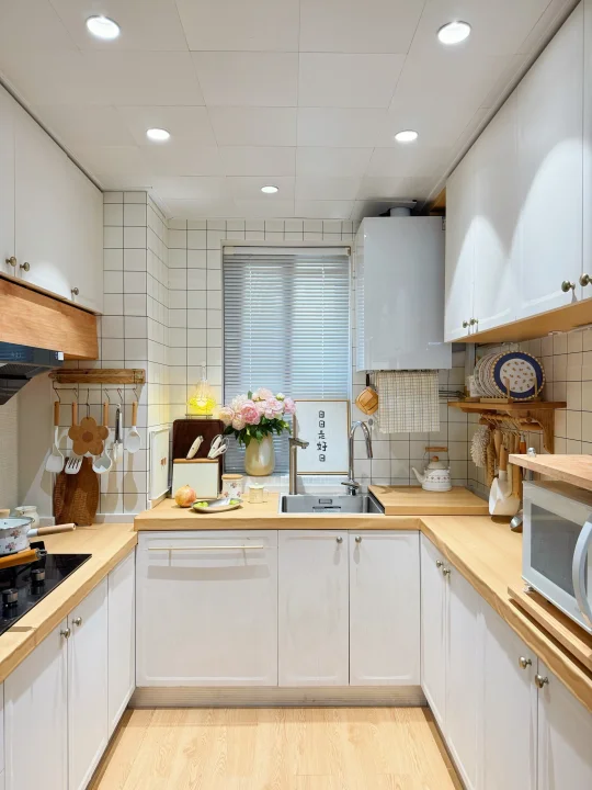 装修翻车别着急，丑厨房被我改成了这样