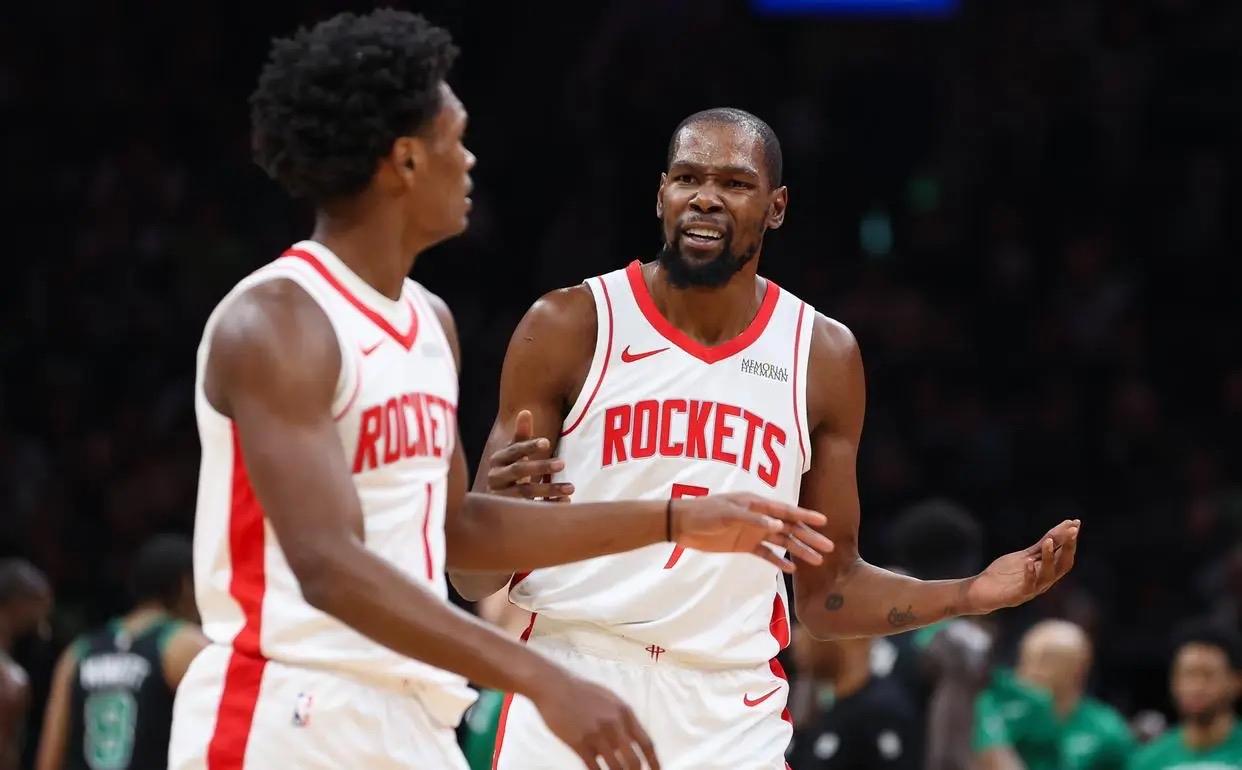 太阳球迷发来贺电：感谢杜兰特～

火箭球迷：怒喷“快还给我格林和狄龙”～

火箭