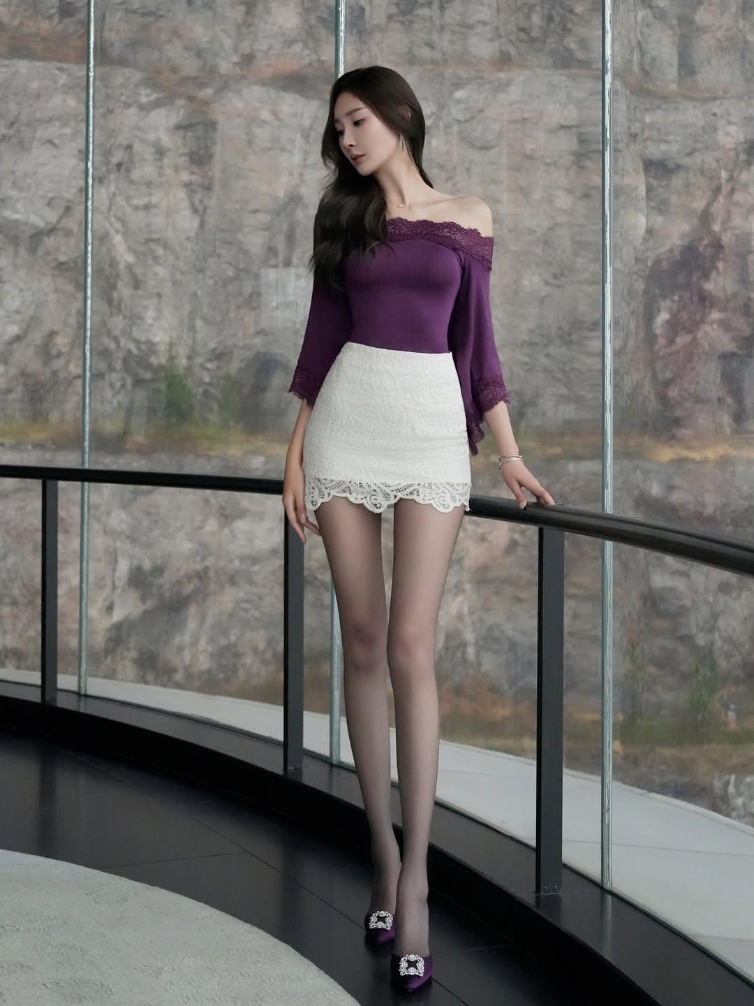 ​精致女神范穿搭 高级显气质穿搭  紫色与蕾丝，是刻在骨子里的温柔