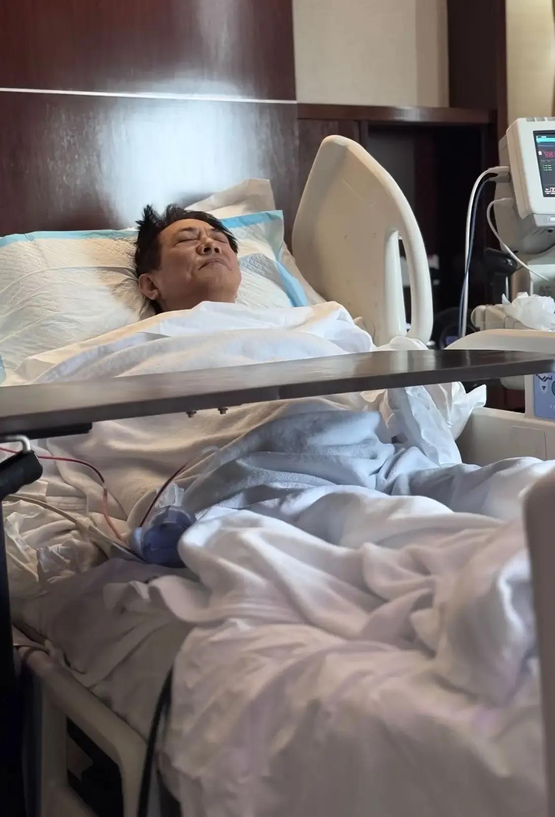 李连杰再次生病住院，
他说又经历一次无常的考验，
在24岁时他就险些丧命，
跑遍