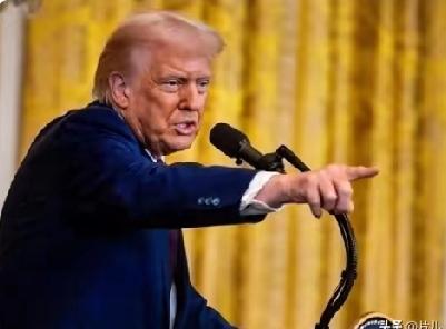 特朗普给泽连斯基下最后通牒，要求乌在27日前接受美方“28点和平协议”。这边普京