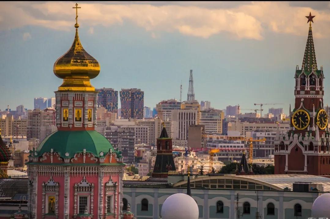 欧盟给乌克兰900亿欧元贷款会不会终成画饼？欧盟吵得可热闹了
       欧盟