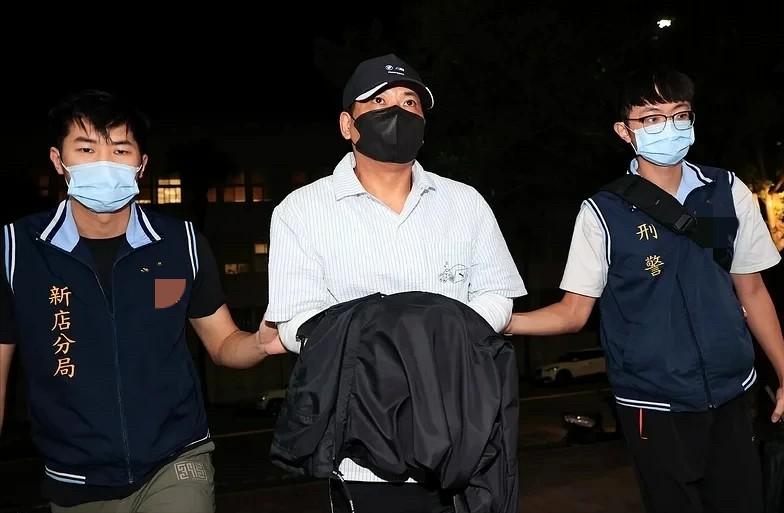 竹联帮陈威达协助高金素梅前助理张俊杰弃保潜逃。
竹联帮角头陈威达因涉嫌协助立委高