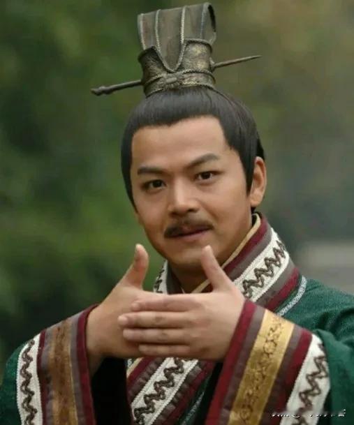 #凡间诗话# 七律|迎京城韩处长赴任津门
怅别京都整十霜，津门又见草青黄。
少云