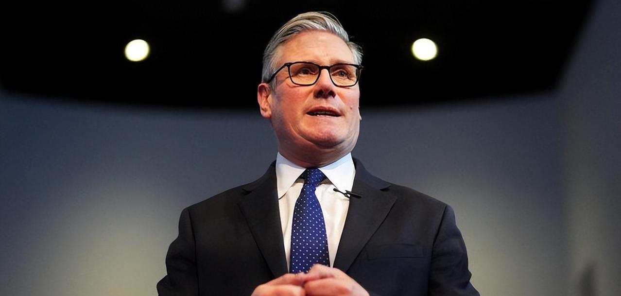 *斯塔默从中国回去后，立即做了一个决定。他认为英国人应该认真学汉语，只有这样才能