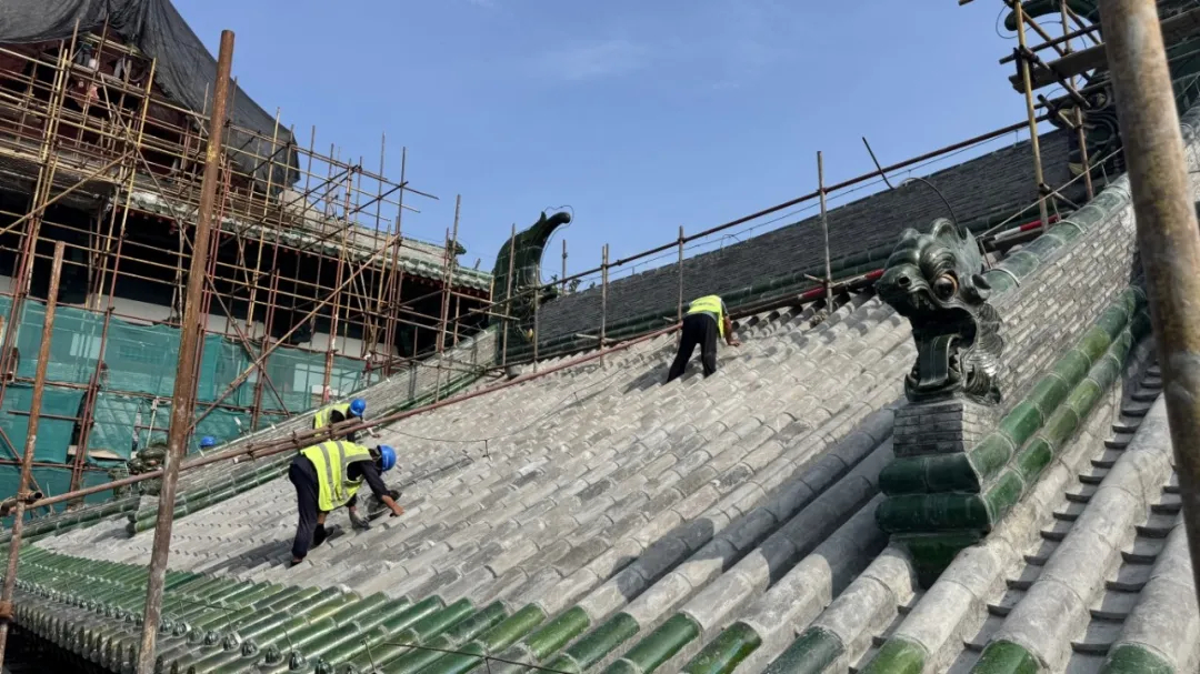 【隆兴寺大悲阁及其东西耳阁保护工程预计年底完工】隆兴寺大悲阁是寺院核心标志性建筑