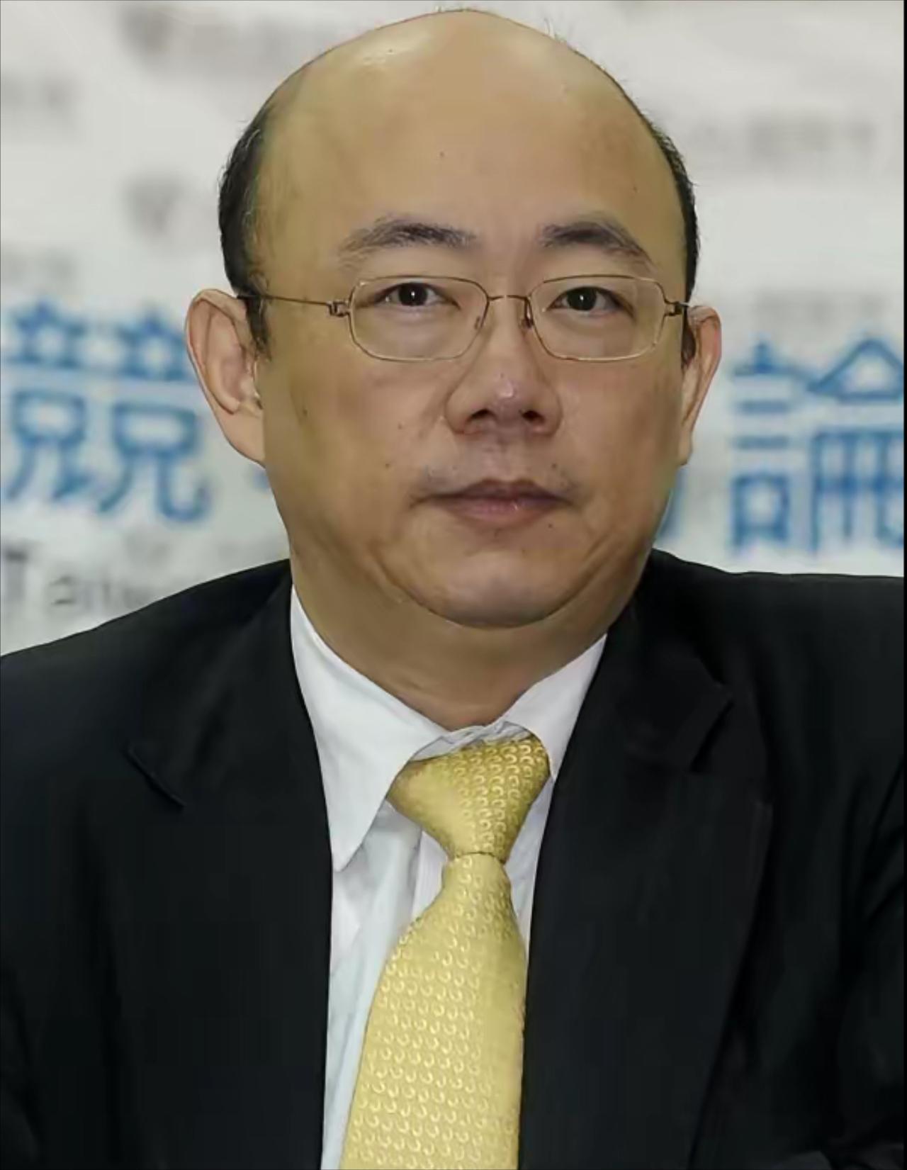 台湾评论员郭正亮曾表示：“我认识的国民党人里，没有一个主张两岸统一；连战、吴伯雄