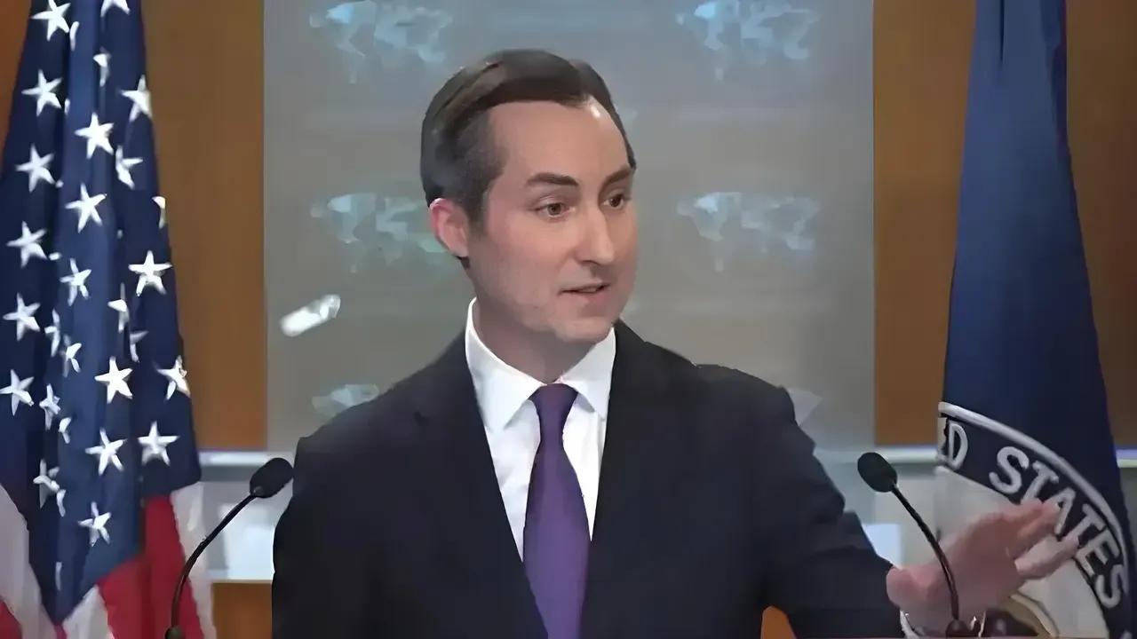 据俄罗斯卫星社12月10日报道，美国国务院发言人马修·米勒在谈到乌克兰动员18岁