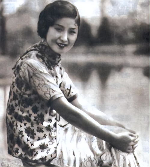 1933年深夜，南京暗流涌动，一场隐秘的交易，彻底改写了李士群与叶吉卿的人生，也