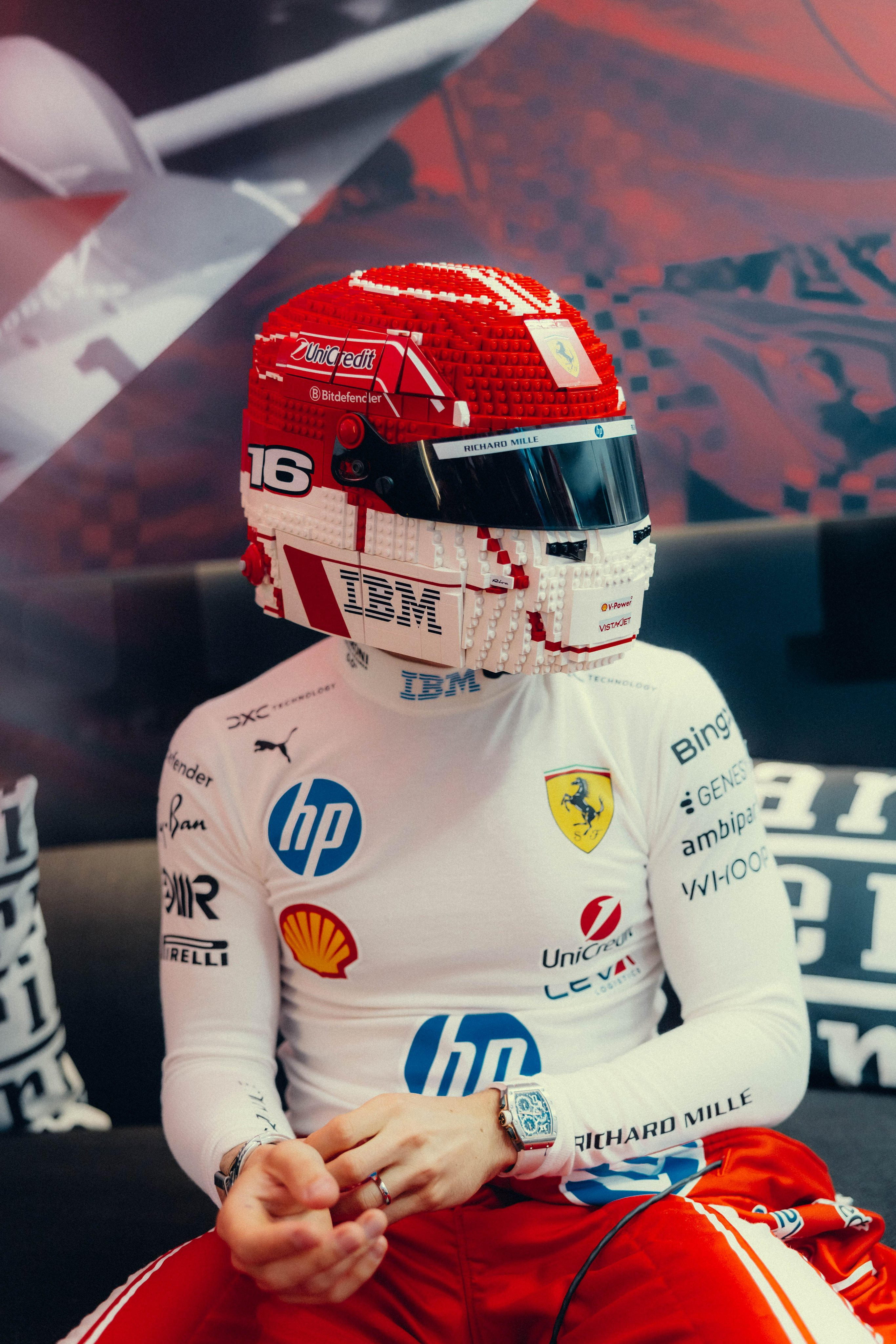 这头盔居然是可以戴上的？F12026F1澳大利亚大奖赛