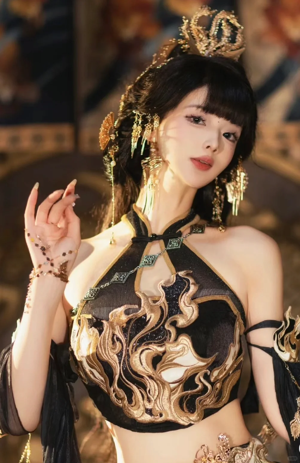 “听说来了个西域美人”