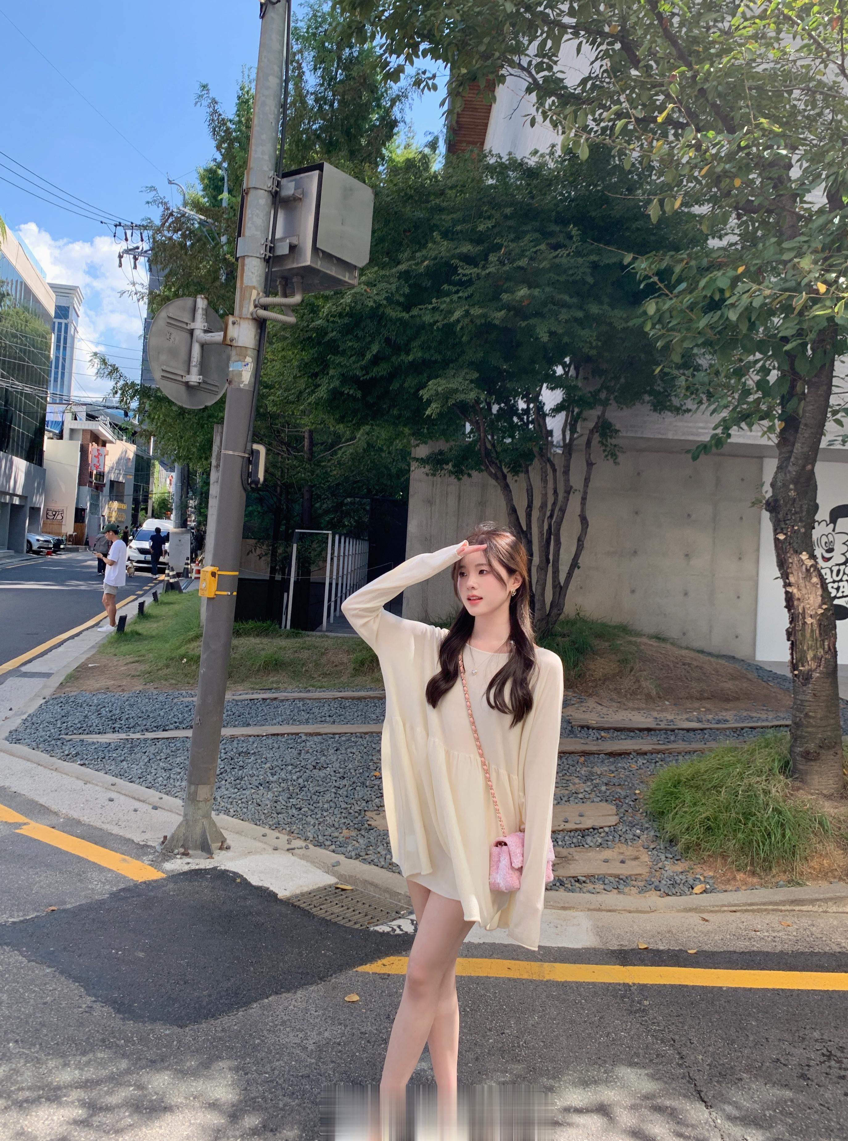 “甜妹拯救世界”💗一组我很爱的 天丝娃娃裙 现在是穿刚好～ ​​​