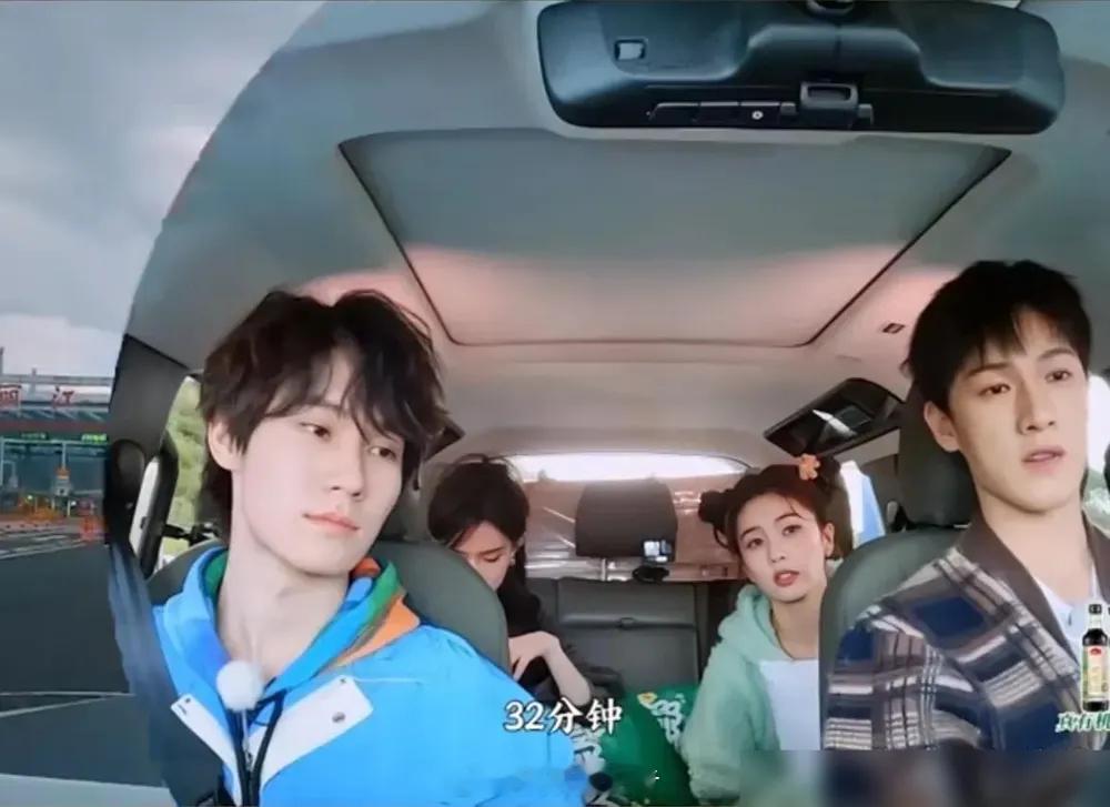 白鹿是不虐的不演吗 白鹿问李昀锐：“小林，你开车开多久了？”李昀锐：“快两年了。