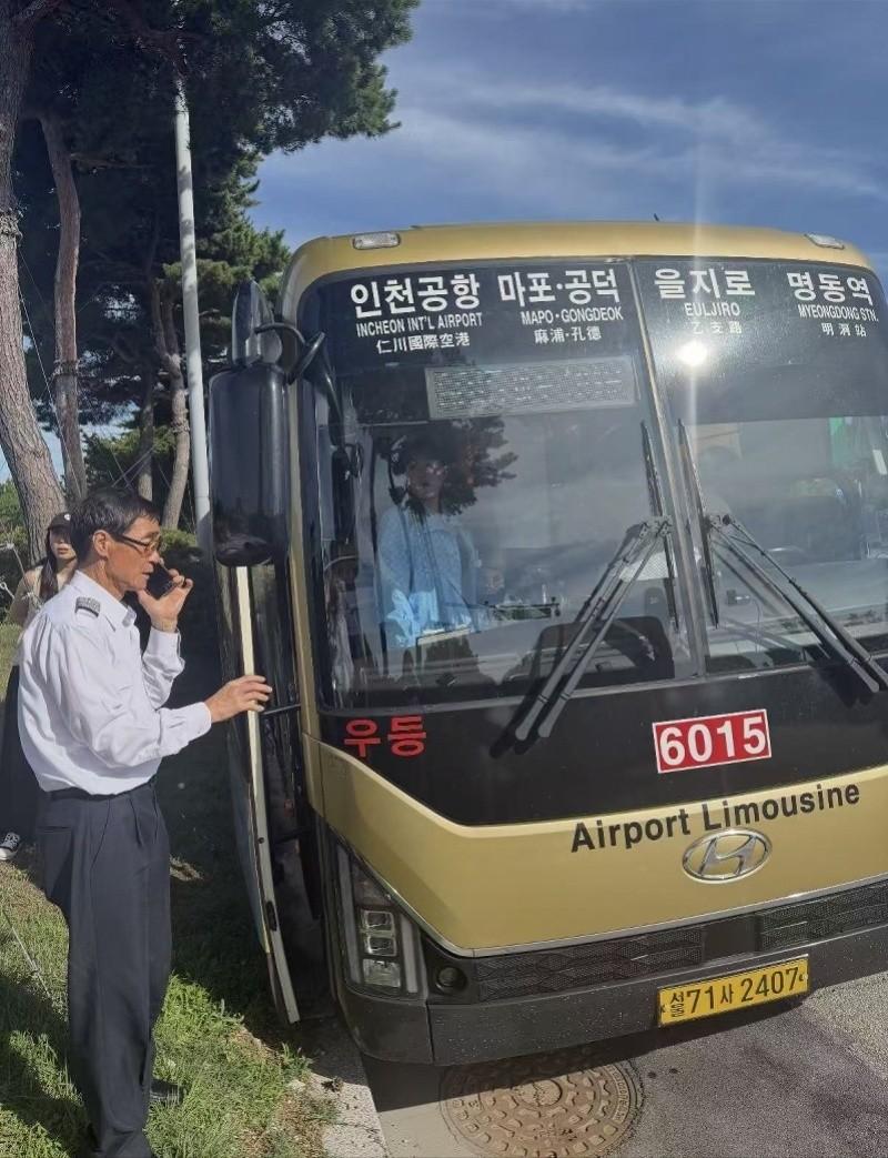 你遇到这种事会怎么办？韩国高速大巴 失控 那一瞬间，十几名中国游客 用短短十几秒