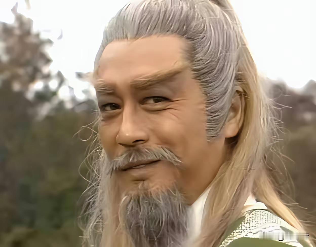 如果没有曾江的黄老邪珠玉在前。骆应钧的黄老邪应该说也是塑造的非常成功的。

骆应