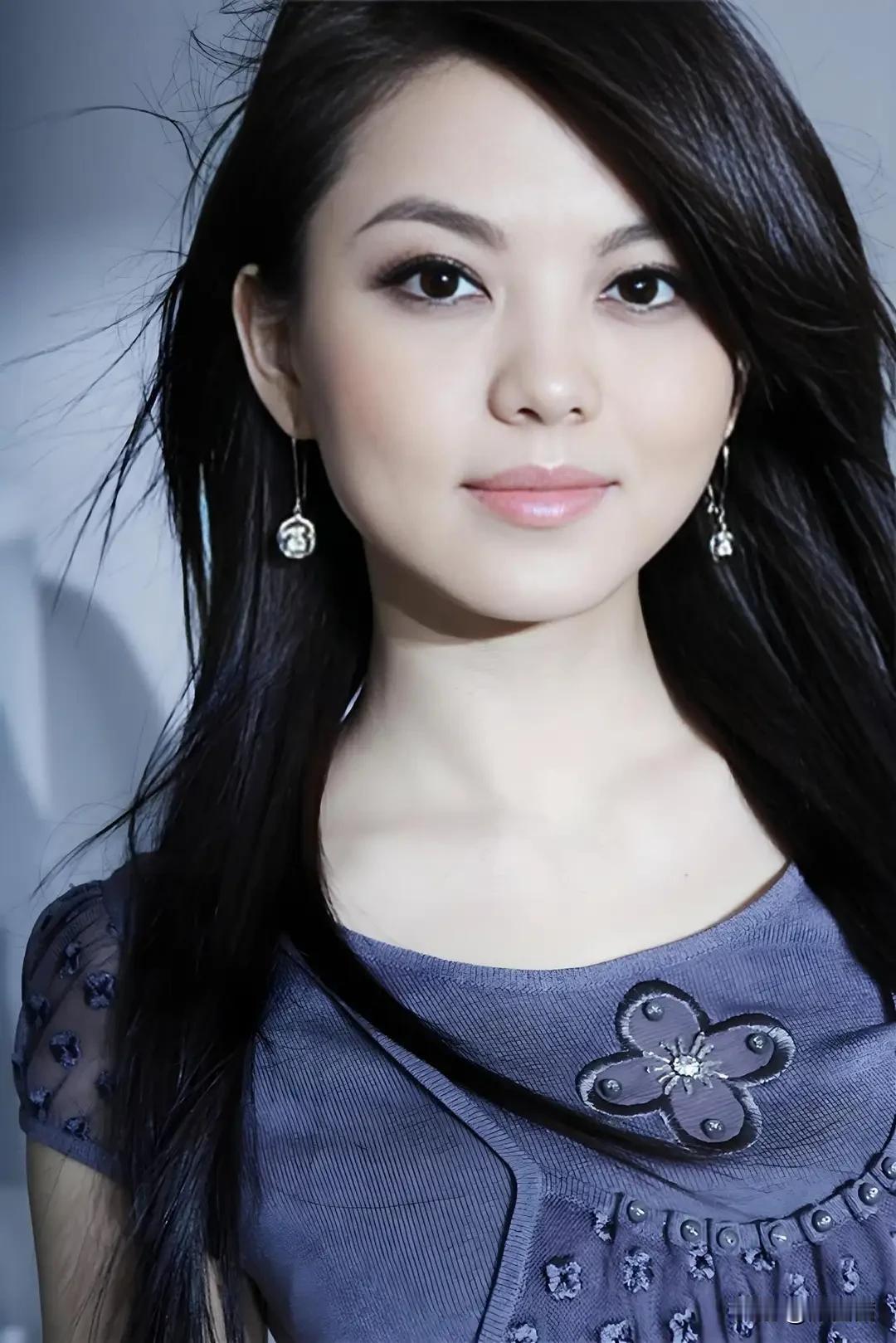 何炅当年说的话，如今竟字字应验在李湘身上！

2026年1月16号，李湘所有社交