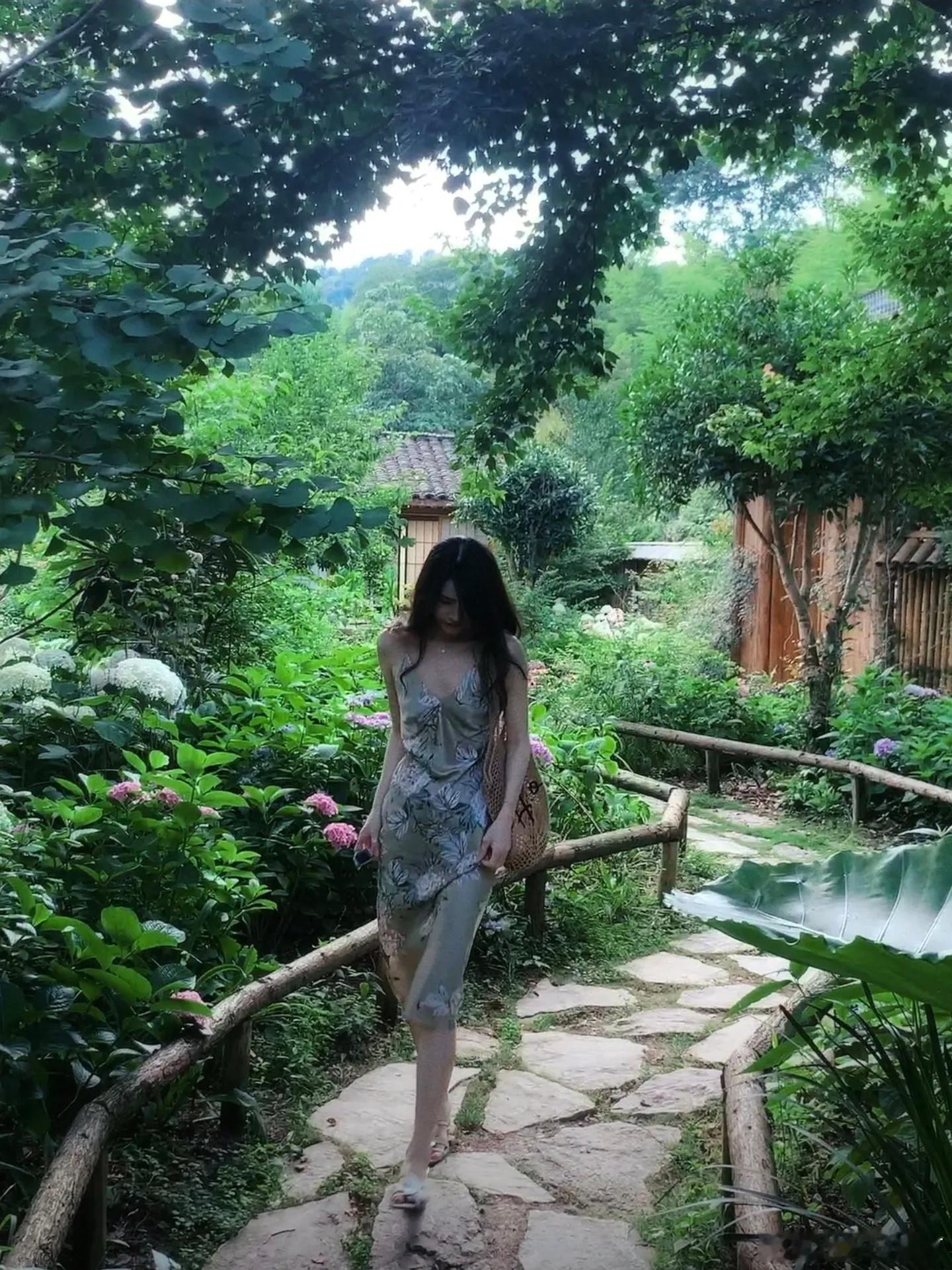 环境不错，就是蚊子多 