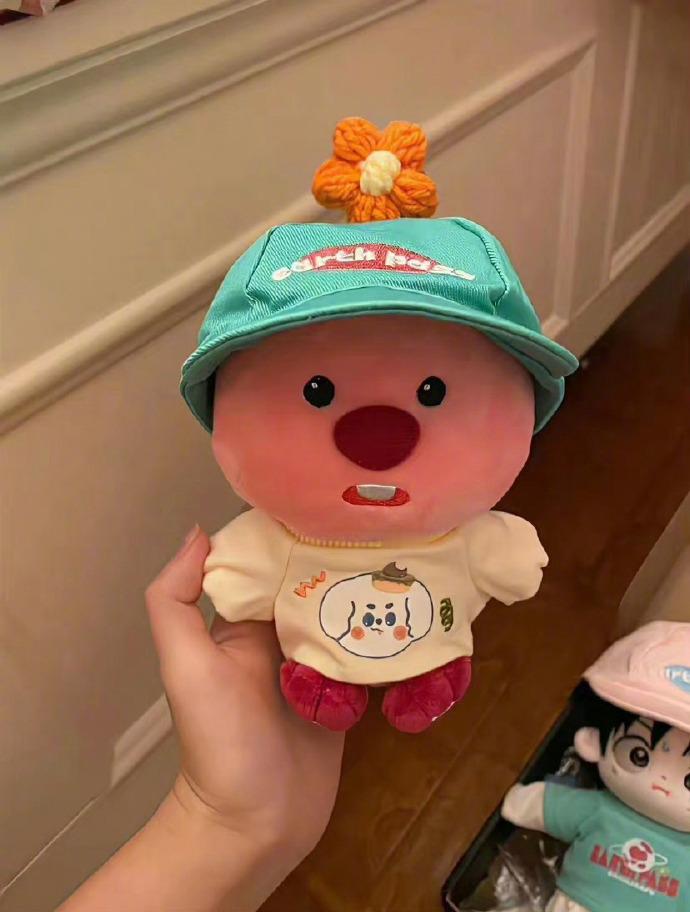 对待生活 取舍有度 不慌不忙至于其他 有则锦上添花 无则依旧风华 