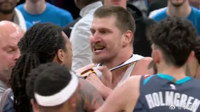 这个赛季掘金的关键时刻表现真的令人意外，坐拥约基奇和穆雷两位关键先生，目前他们关