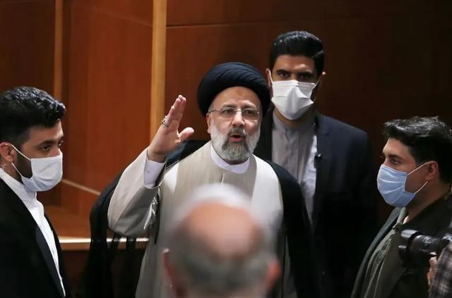 伊朗停火真相，不是认怂，是家里“内讧”藏不住了！美伊宣布停火两周，外界都以为是战