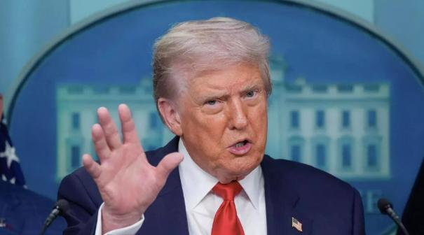 俄媒4月26日报道说特朗普把美国谈判代表去巴基斯坦的行程给取消了，取消之后他还跟