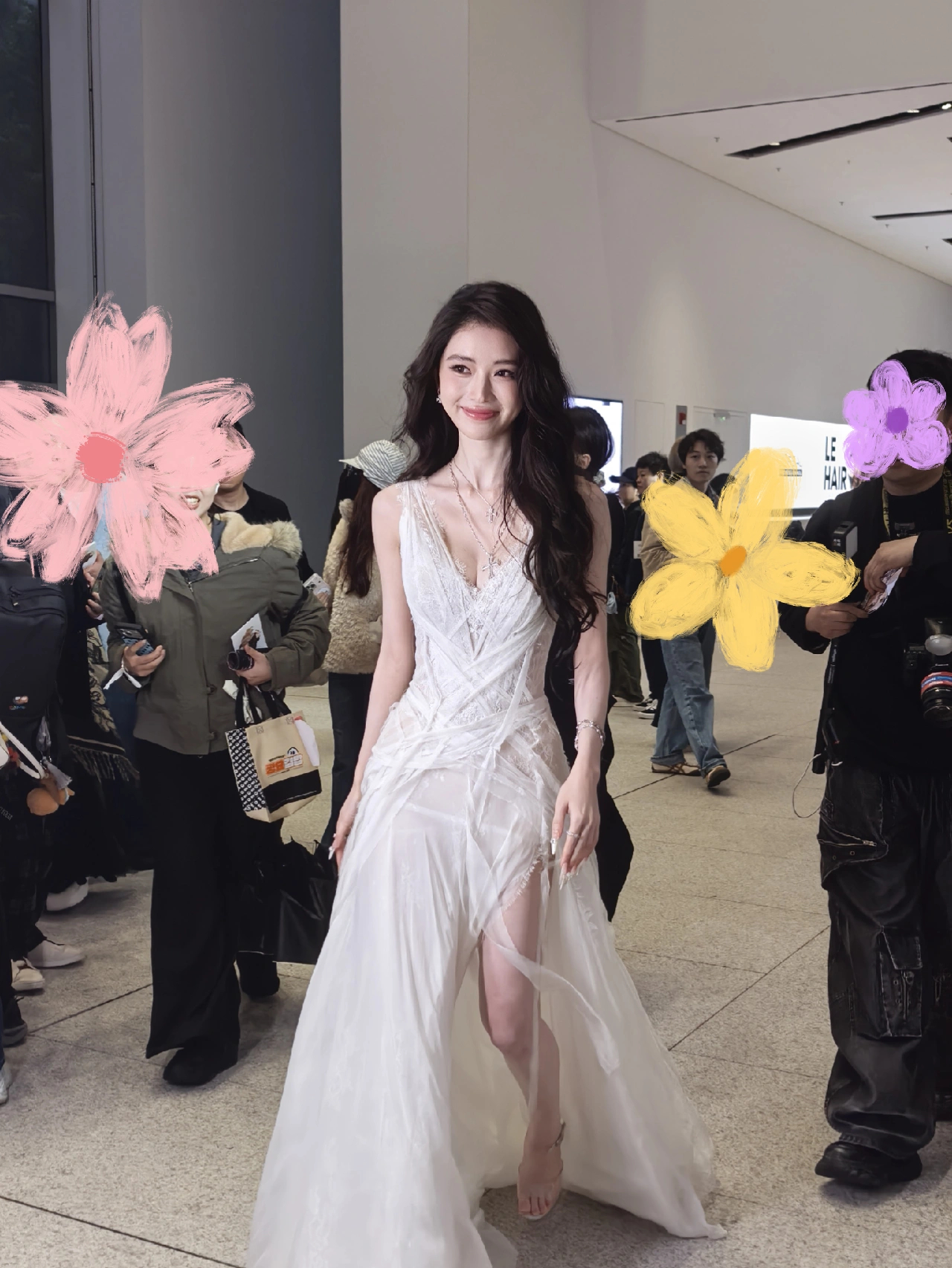 方圆 说是女明星都可以～网红里女网红的颜更是甩男的一大截🙊 