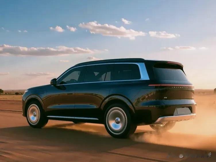 今年全尺寸SUV是真的火，看来大家还是喜欢大的多!
       在华为系新能源