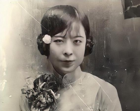 1973年，76岁的于凤至不顾众人的反对，以每坪50美金的价格买下了国外一片荒凉