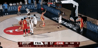 中国U17男篮小将陈昱休真是太让人揪心了！在今天进行的中国U17男篮和法国U17