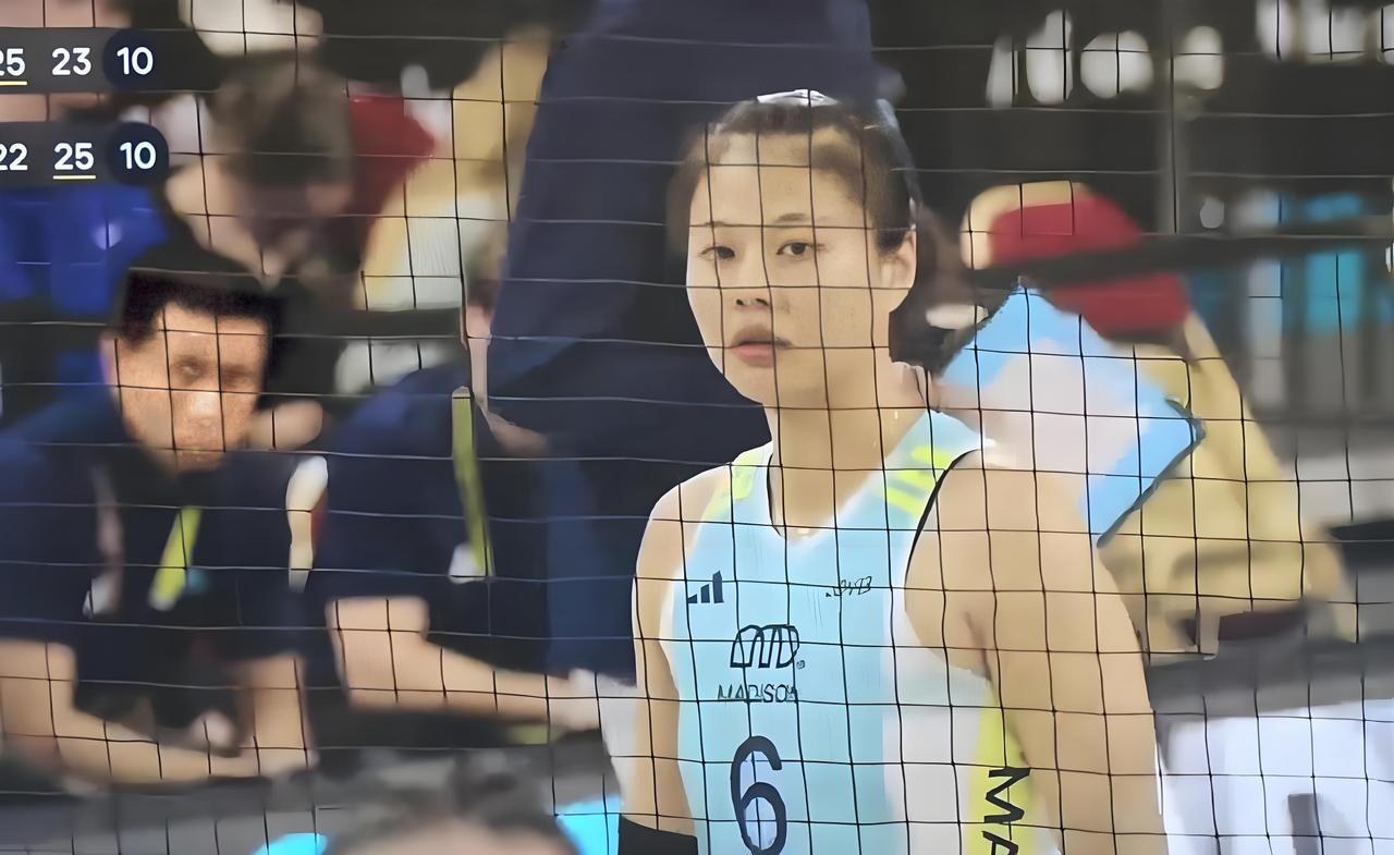 打破魔咒，龚翔宇美国联赛第三胜。
美国女排联赛常规赛第11轮，麦迪逊3-2击败内