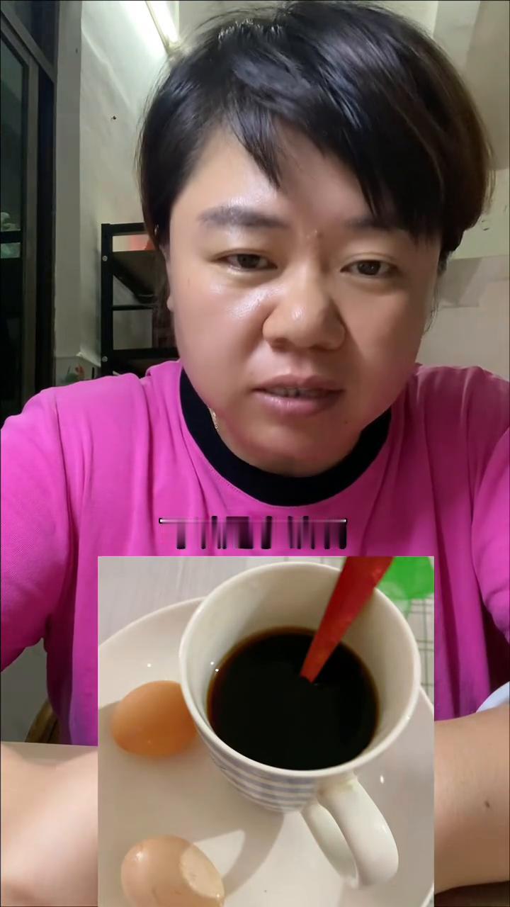 妹们最近刷到一个馒头减肥法，这一招我熟，主要是爱吃馒头。
·早餐一个1~2个水煮