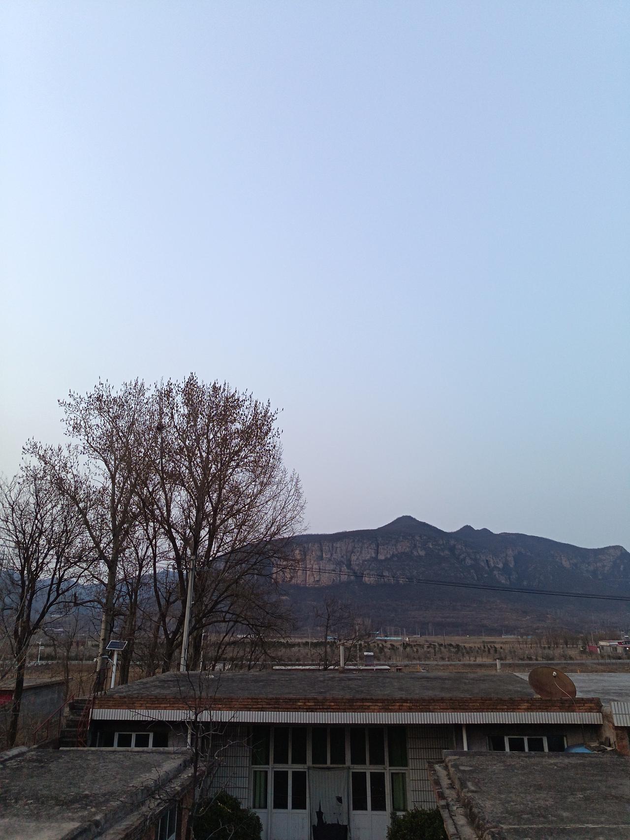 春日生活打卡季 山间小屋，静谧时光，远离尘嚣，心旷神怡。