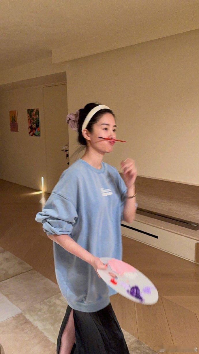#杨采钰素颜状态#杨采钰姐姐的素颜状态也太好了吧，没有化妆的修饰还是这么美，流下