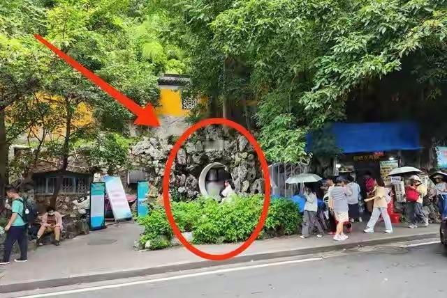 警报在新街口响起，你该往哪躲？这份保命指南请收好

警报声真要在新街口炸响，你第