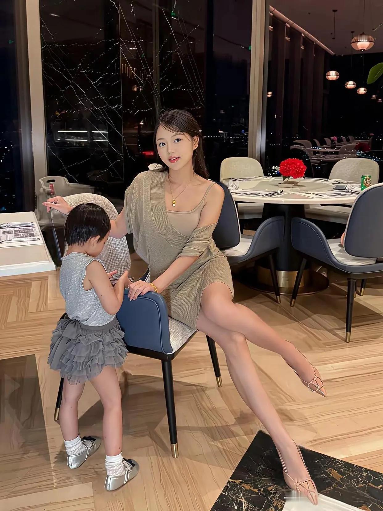 这大概就是男人最向往的归家画面吧！