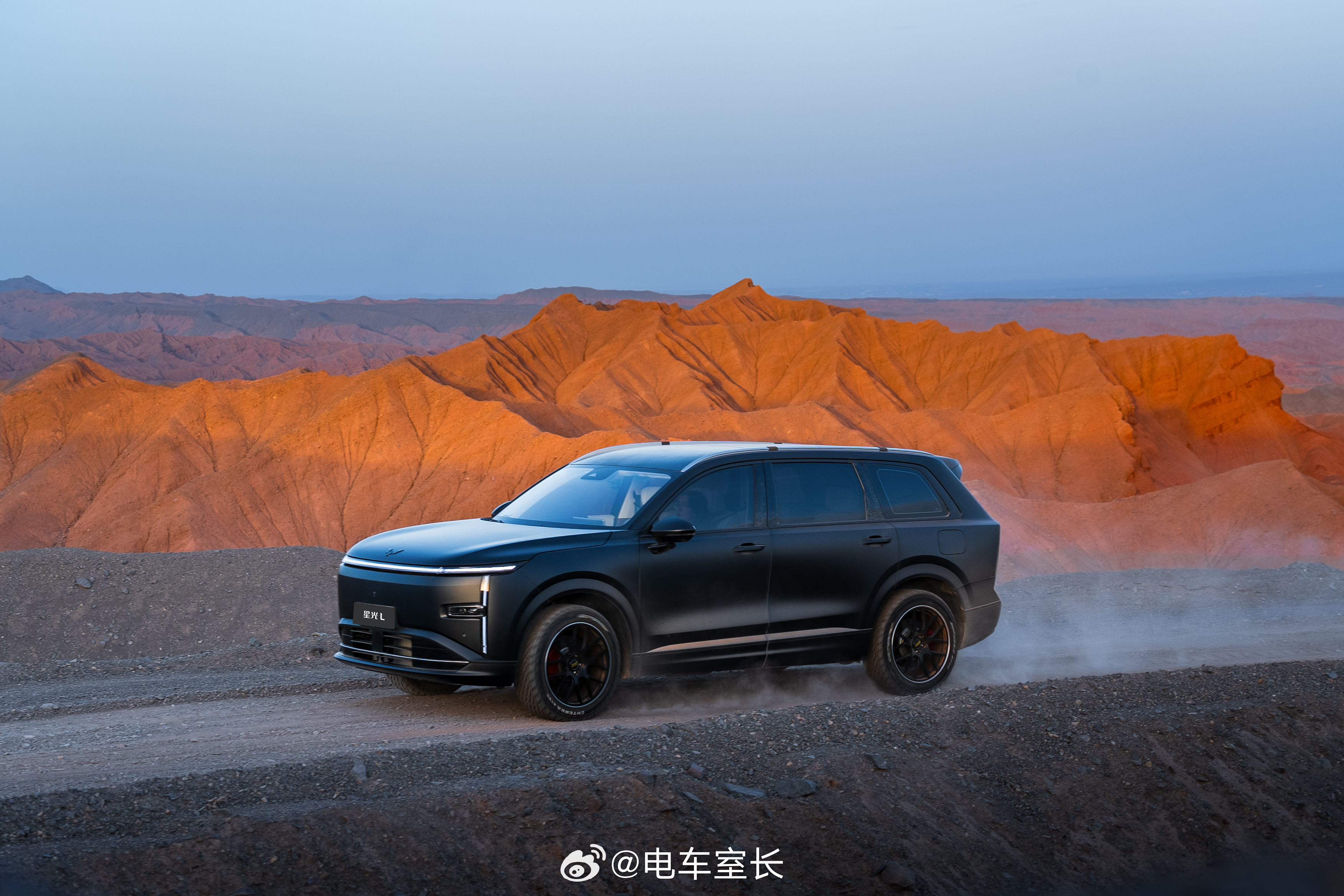 五菱真的要么不出手，一出手就下杀手“15万级唯一能落地的大六座”——星光L 