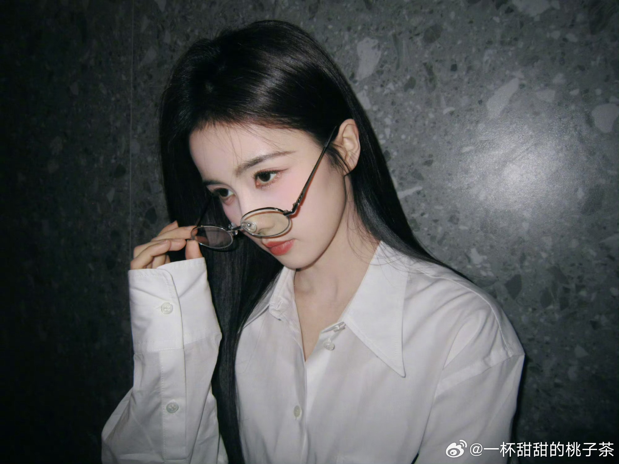 白鹿站位白鹿奔跑吧海报站位吃瓜 ​​​