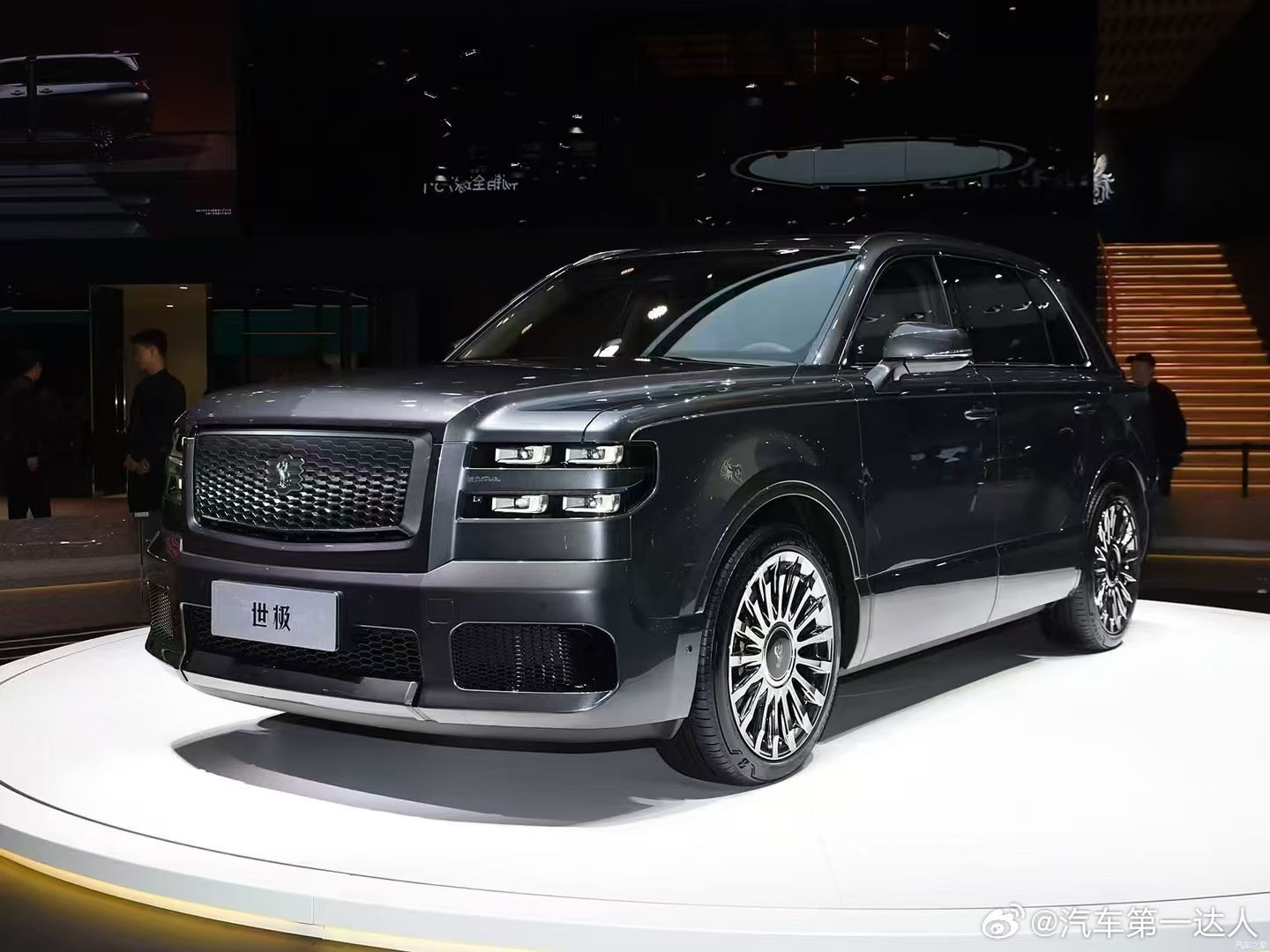 人生最珍贵的，是不将就的时光与不妥协的品质。诚寻丰田世极准新二手车，公里数极低：